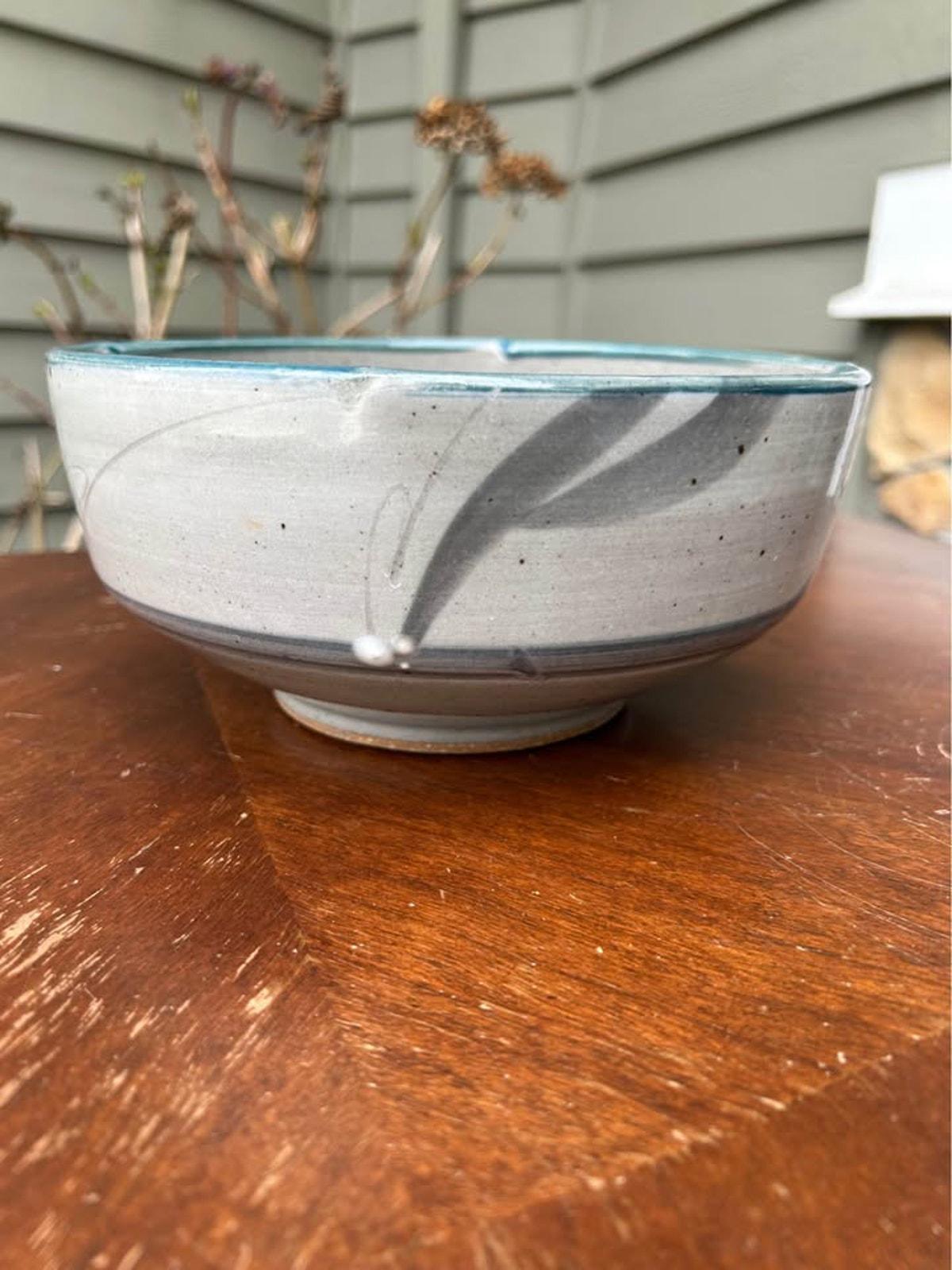Vintage Signed Studio Pottery Serving Bowl | Hand-Painted Hakeme Brushwork | 8-Inch Notched Stoneware
