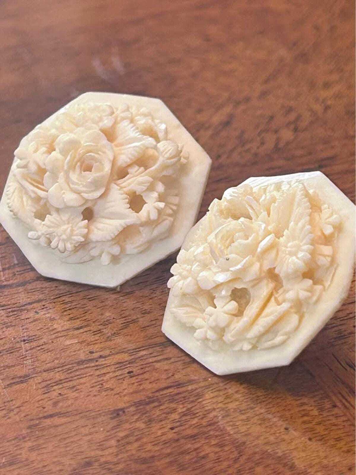 Vintage WELLS 14K Gold Carved Bone Large Floral Hexagon Stud Earrings