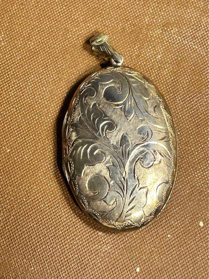 Thailand Sterling C.T. Large Engraved Oval Locket - Vintage Silver Foliate Keepsake Pendant