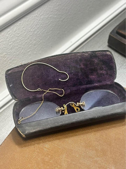 Antique 1/10 12k Gold-Filled Rimless Pince-Nez Eyeglasses & Chain with O.S. Mitchell Case