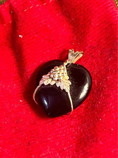 Vintage 14k Black Hills Gold & Onyx Heart Pendant - Grape Leaf Motif