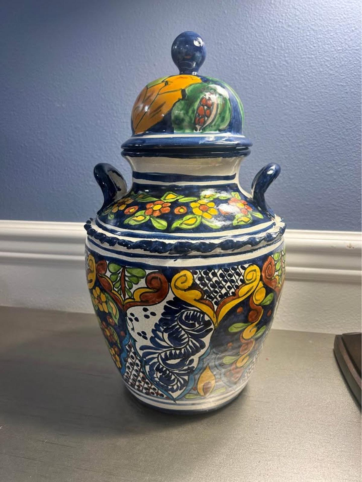 Venegas Mexico Talavera Pottery Set, Signed Lidded Ginger Jar and Urn