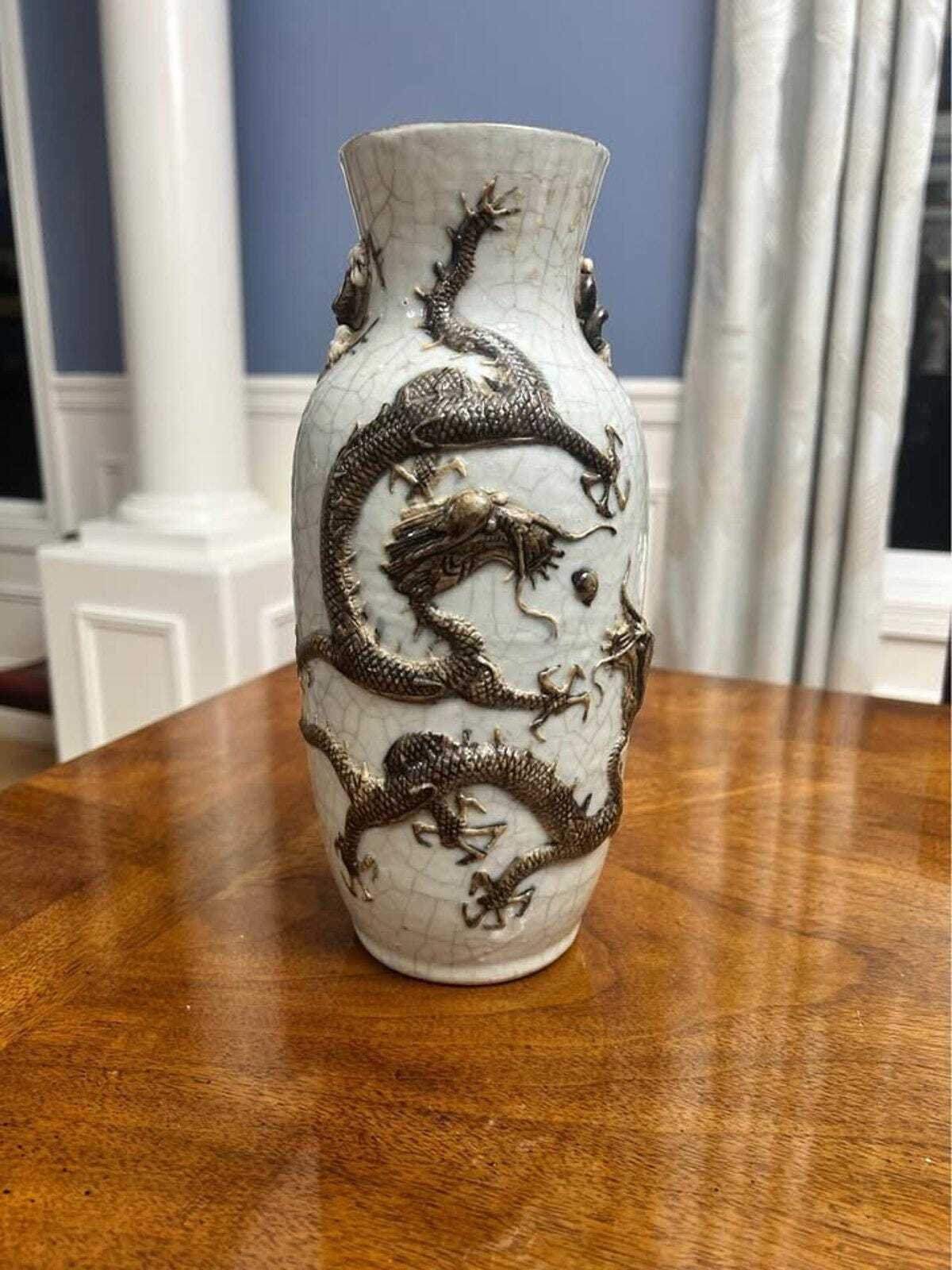 Antique Chinese Crackle Glaze Applied Dragon Vase Qing Dynasty