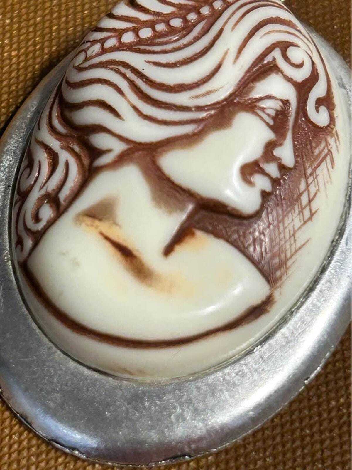 Vintage 1970s Art Nouveau Revival Cameo Pendant Necklace, Molded Resin Woman Portrait
