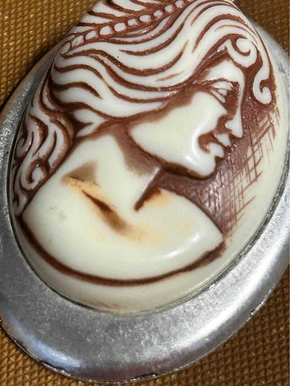 Vintage 1970s Art Nouveau Revival Cameo Pendant Necklace, Molded Resin Woman Portrait