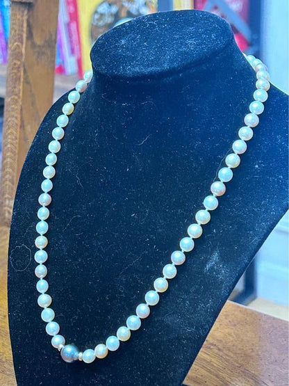 Vintage Cultured Pearl Necklace with 14K Gold Clasp and Grey Baroque Pearl