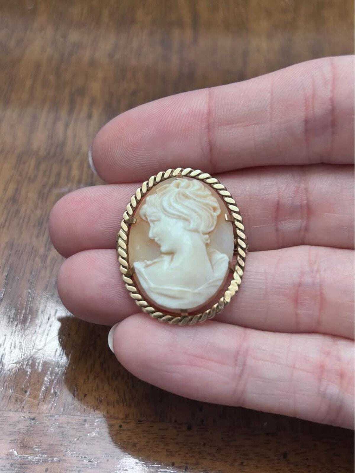 Vintage EJC 9k Solid Gold Carved Shell Portrait Cameo Brooch Birmingham Hallmark