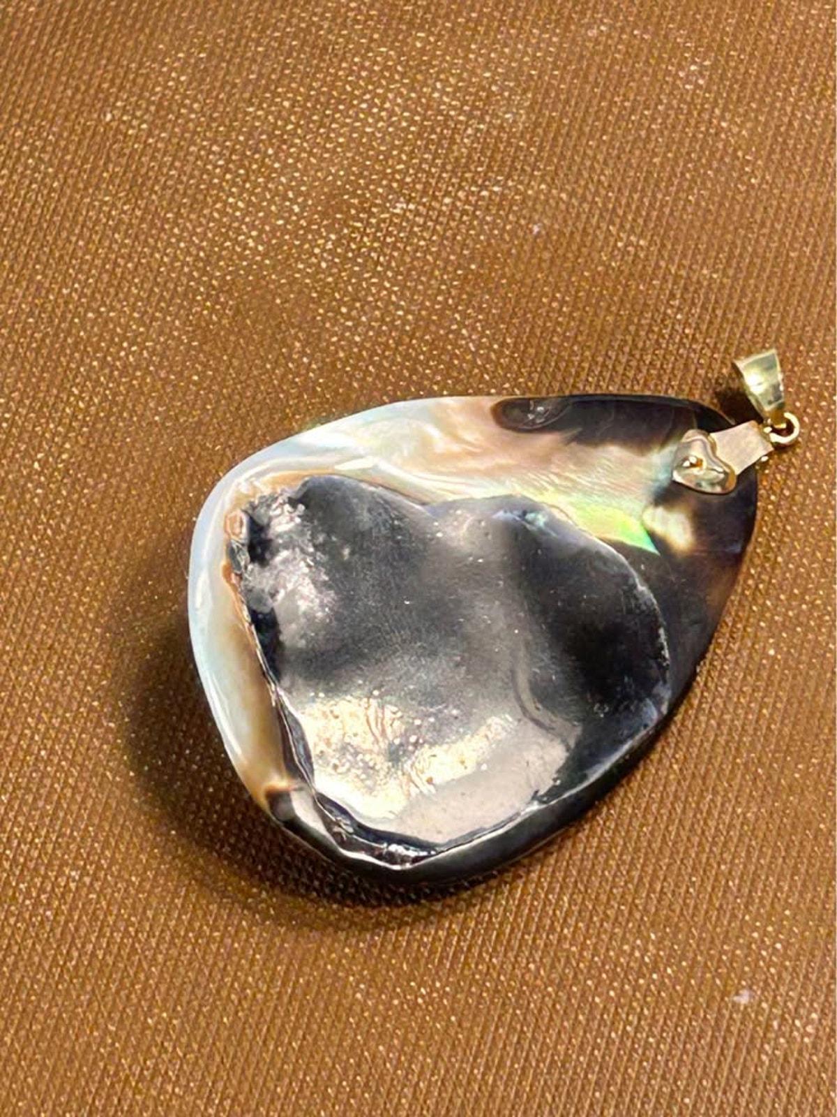 Large 14k Gold Natural Iridescent Mabe Blister Pearl Pendant