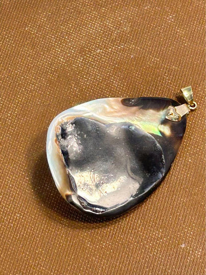 Large 14k Gold Natural Iridescent Mabe Blister Pearl Pendant