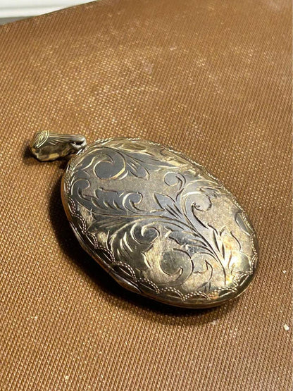 Thailand Sterling C.T. Large Engraved Oval Locket - Vintage Silver Foliate Keepsake Pendant