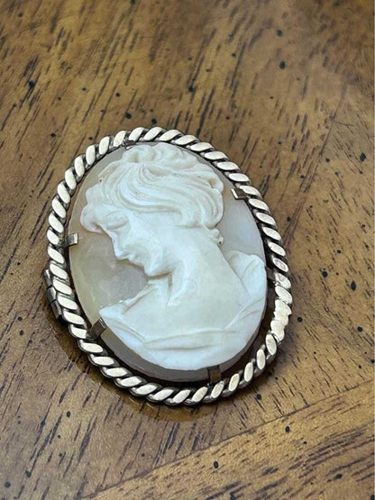 Vintage EJC 9k Solid Gold Carved Shell Portrait Cameo Brooch Birmingham Hallmark
