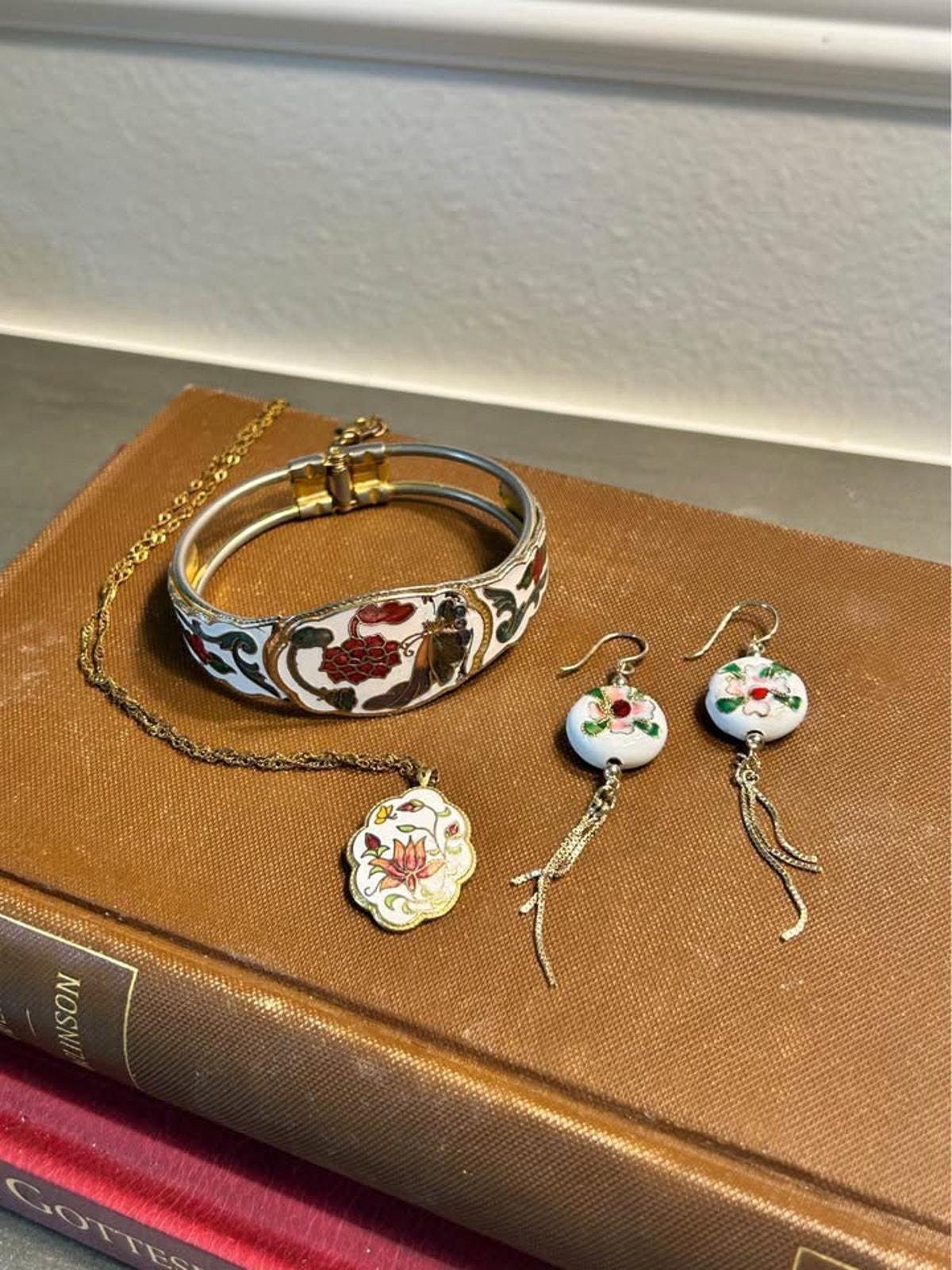 Vintage Chinese Cloisonné Jewelry Set | White Floral Butterfly Bangle, Pendant & Earrings
