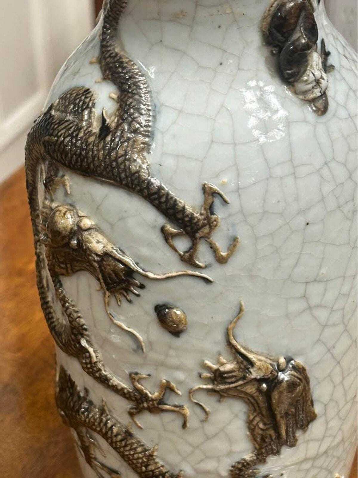 Antique Chinese Crackle Glaze Applied Dragon Vase Qing Dynasty