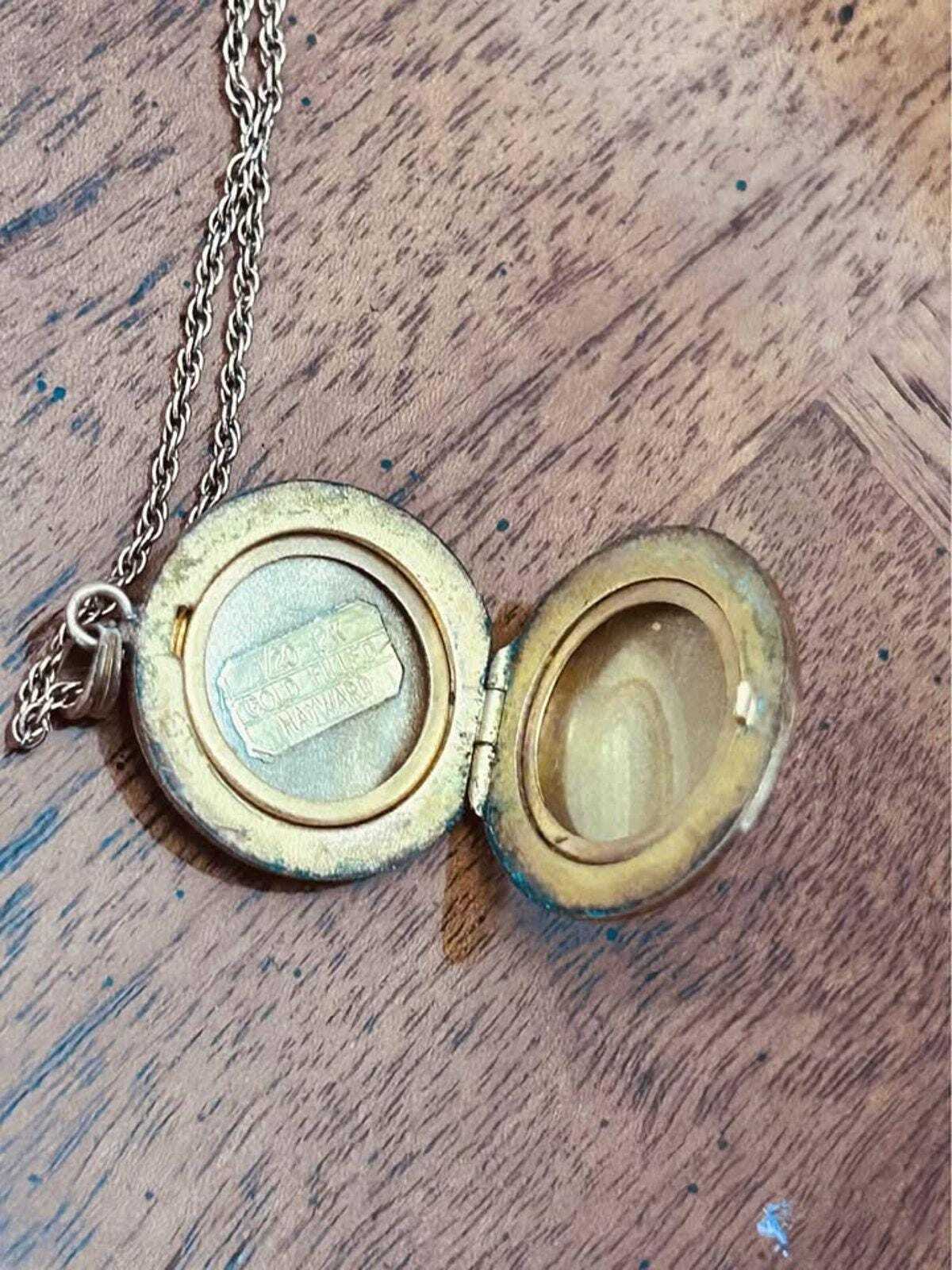 Antique Hayward 1/20 12K Gold Filled Starburst Locket with Genuine Diamond