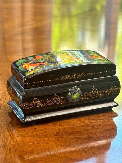 Vintage Russian Palekh Lacquer Box The Frog Princess Signed Romanova