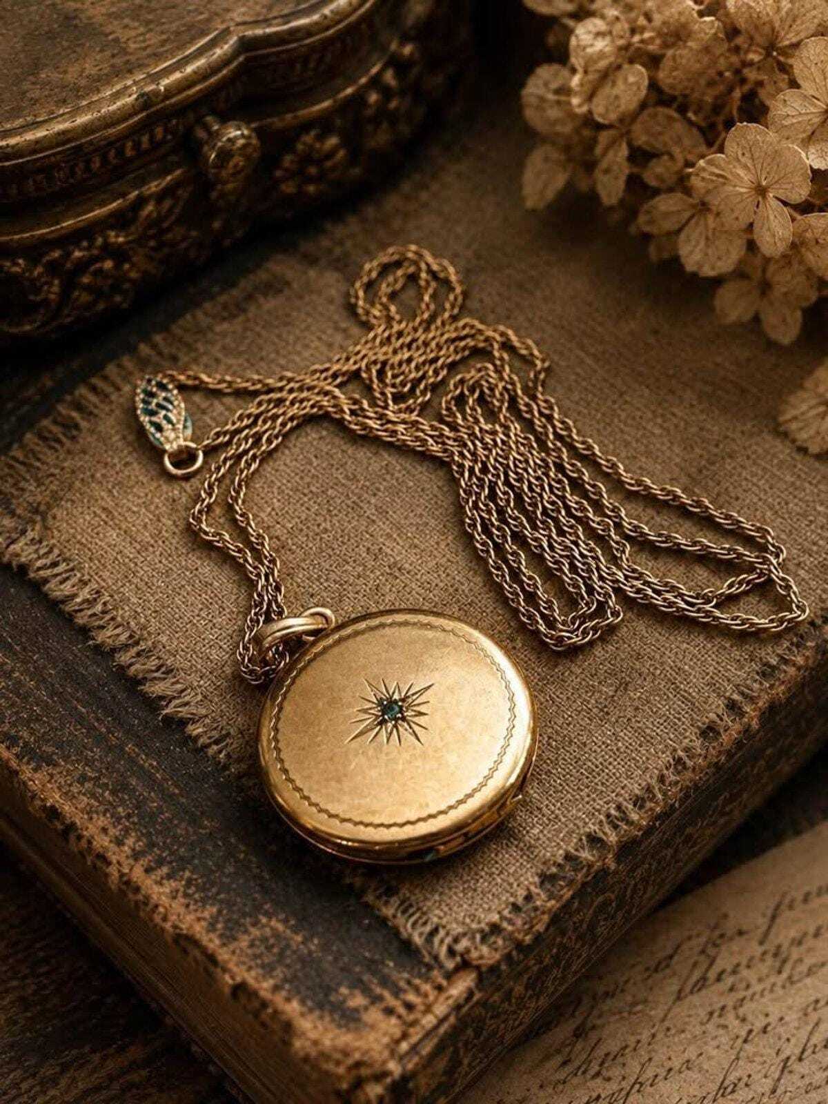 Antique Hayward 1/20 12K Gold Filled Starburst Locket with Genuine Diamond