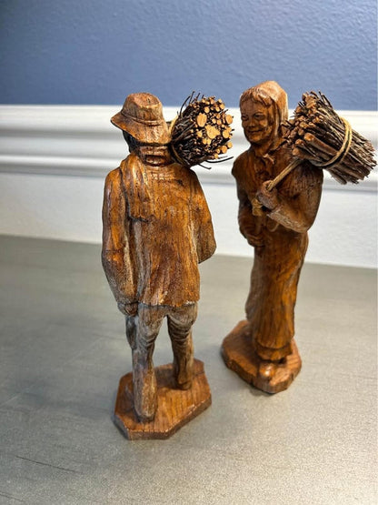 Vintage German Black Forest Carved Wood Peasant Gatherers